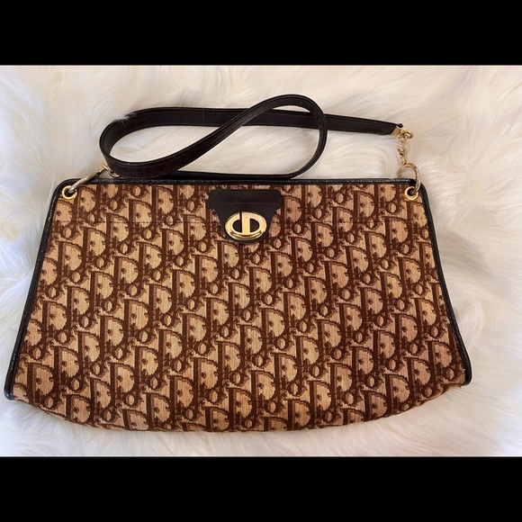 Christian Dior - Picture 3 of 11